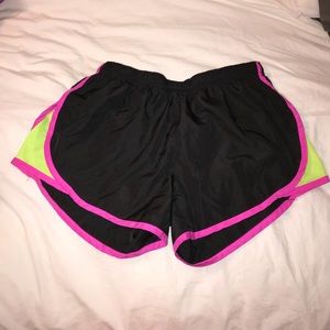 90 degree running shorts